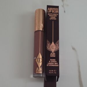 NIB- Charlotte Tilbury Airbrush Lip Blur Liquid Lipstick-Pillow Talk Medium Blur